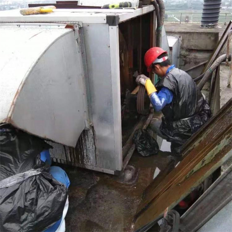 深圳烤肉店油烟机清洗 深圳清洗烤肉店油烟机 深圳上门清洗油烟机